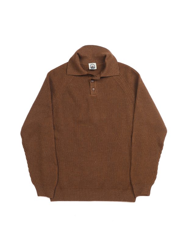 Front view of the NR NAPOLI KENT brown mélange Cashwool polo with English rib knitting, long raglan sleeves, a ribbed collar, cuffs and hem.