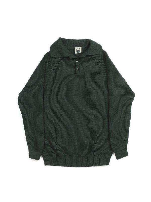 Front view of the NR NAPOLI KENT green mélange Cashwool polo with English rib knitting, long raglan sleeves, a ribbed collar, cuffs and hem.