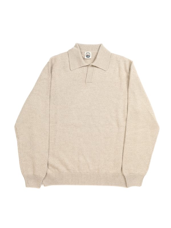 Front view of the NR NAPOLI SEAN greige Cashwool polo with a smooth knit, a generous open collar, a buttonless neckline, long sleeves and ribbed trims.