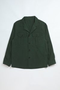 TARGA Jacket in olive waxed cotton by NR Napoli, front view with four-button closure and utility chest pockets.