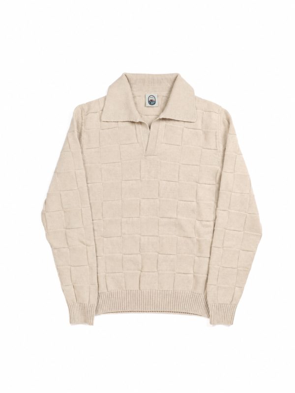 NR NAPOLI CHIAIA beige Cashwool polo with a textured square pattern, long sleeves and an open collar, front view on a white background.